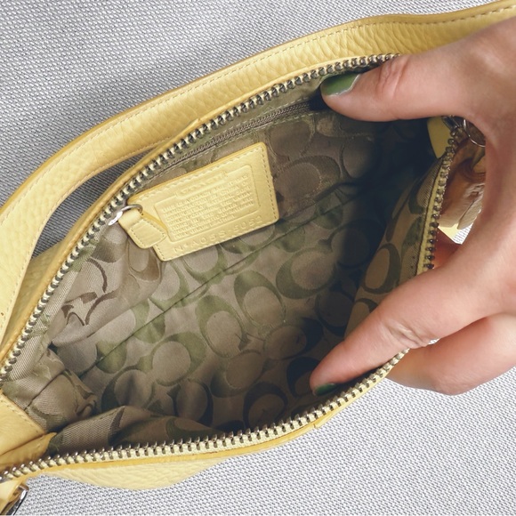 Coach Hamilton Baby Yellow Pebbled Leather Shoulder Bag Purse w/ Tassel Y2K - Picture 7 of 13